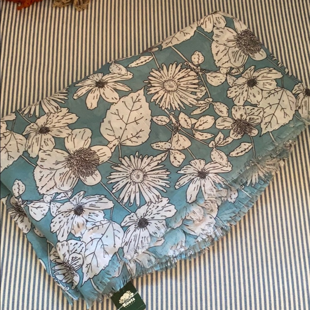 Roots Infinity Scarf